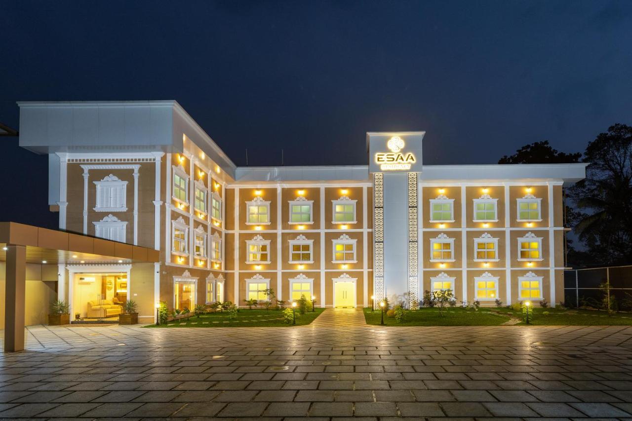 Esaa Airport Hotel Kochi Exterior foto