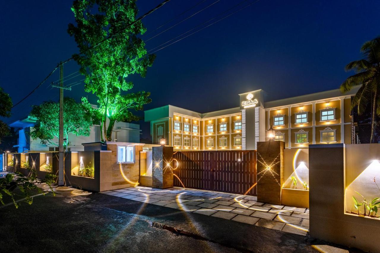 Esaa Airport Hotel Kochi Exterior foto