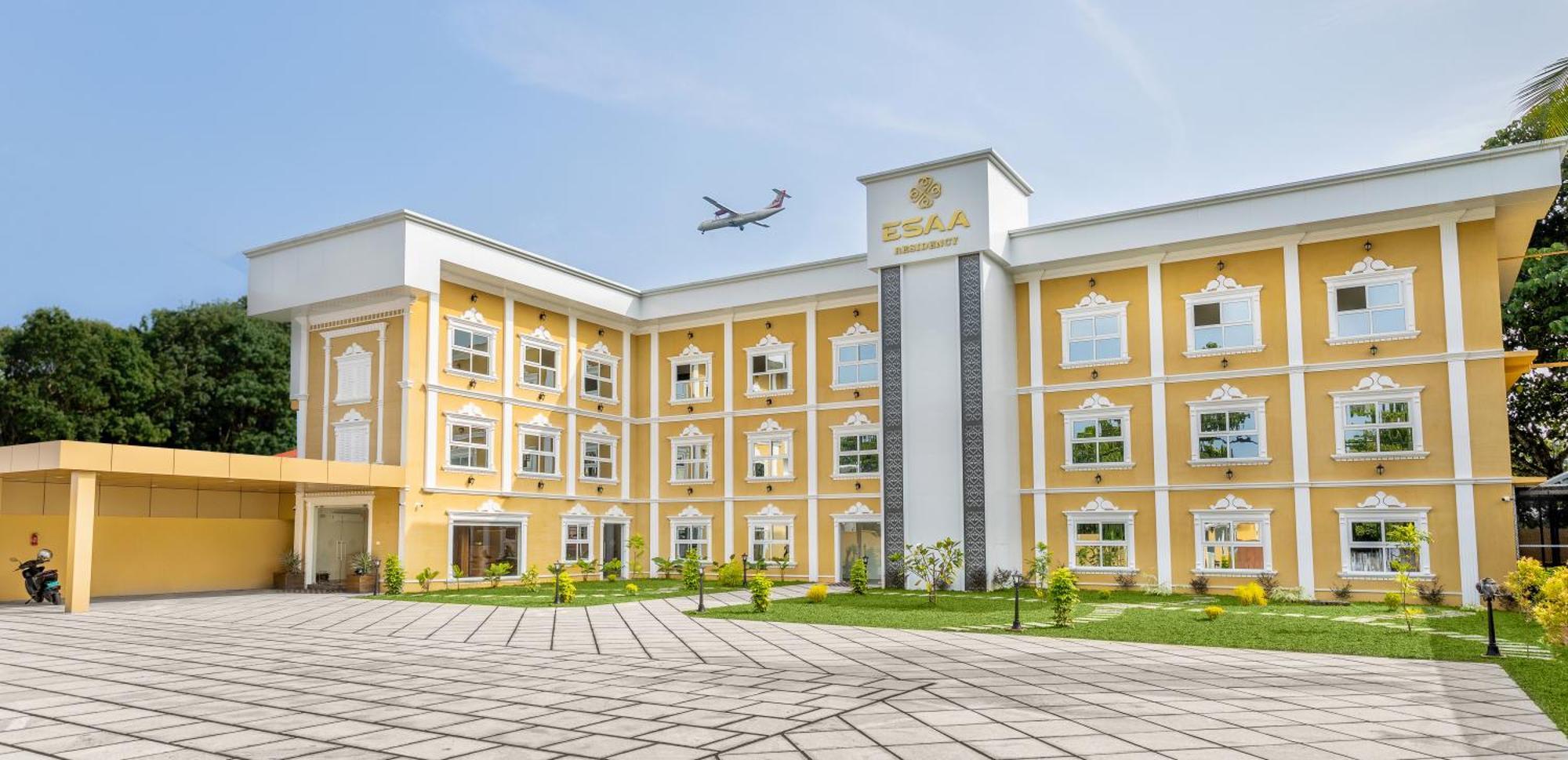 Esaa Airport Hotel Kochi Exterior foto