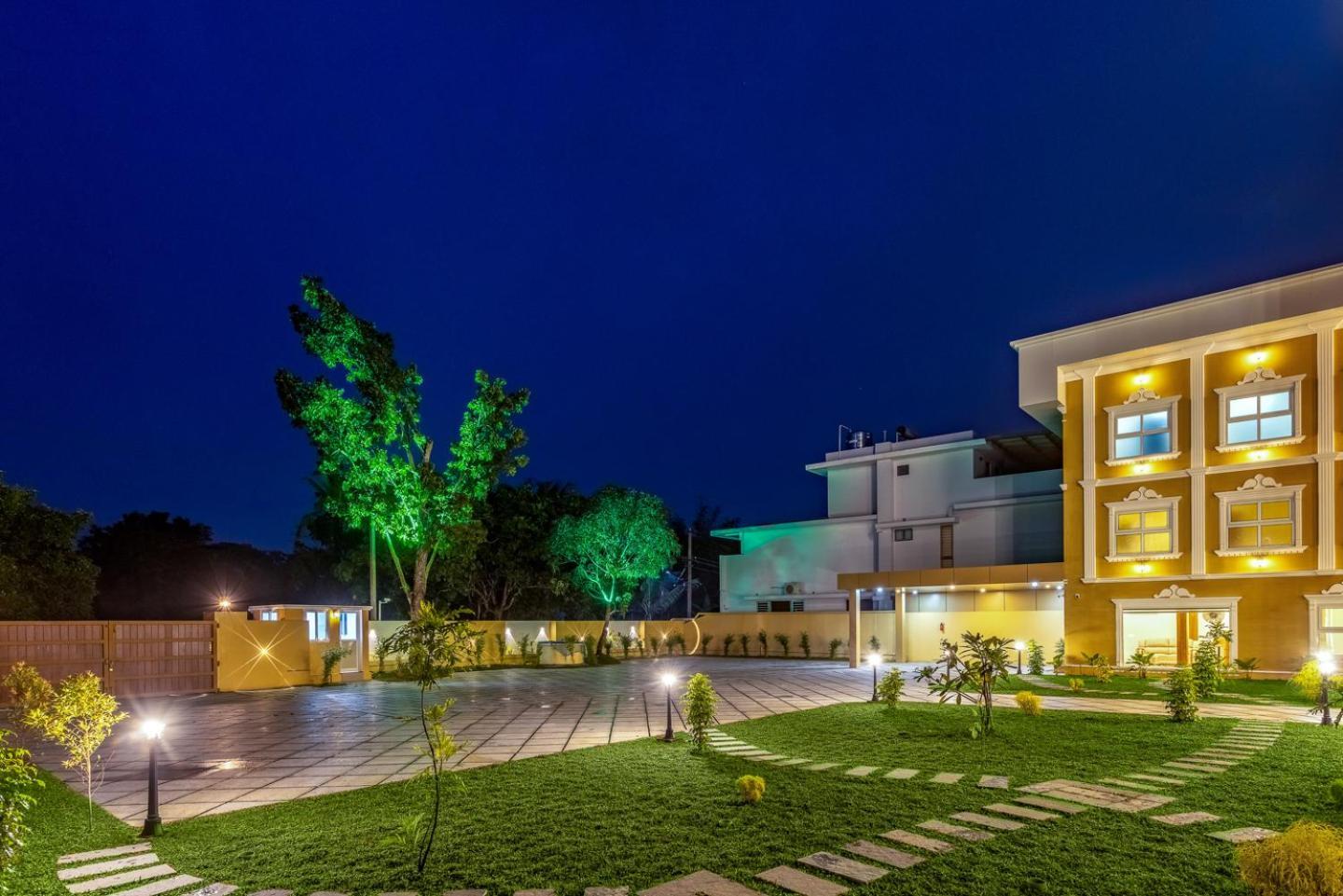 Esaa Airport Hotel Kochi Exterior foto